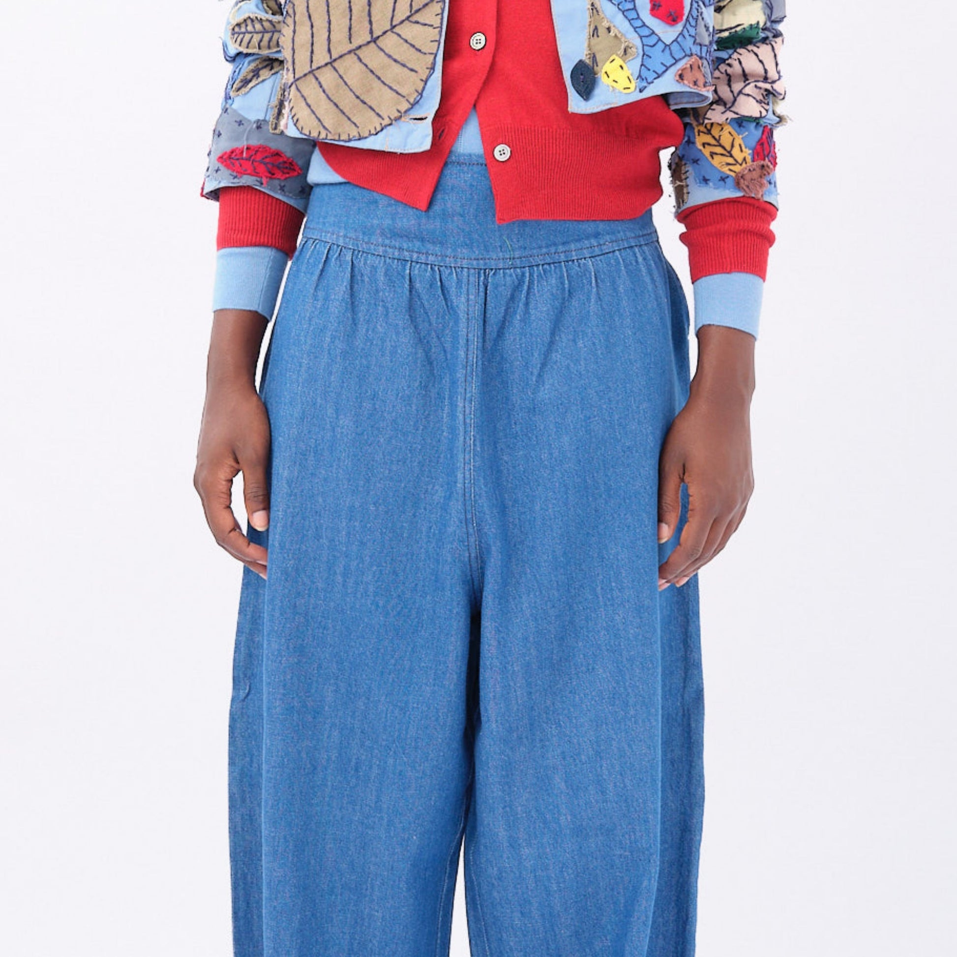 Calça jeans pantalona Paula Raia