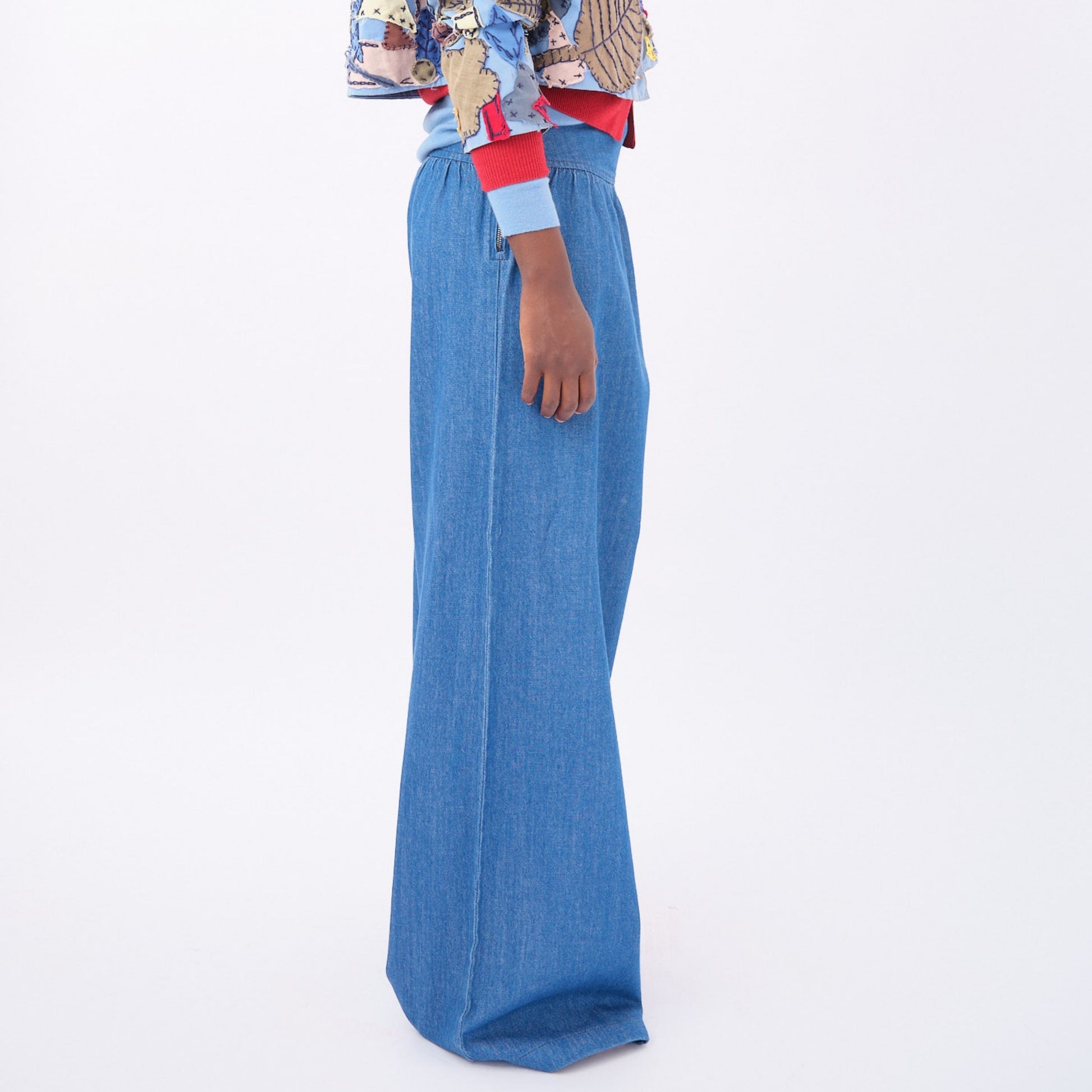 Calça jeans pantalona Paula Raia