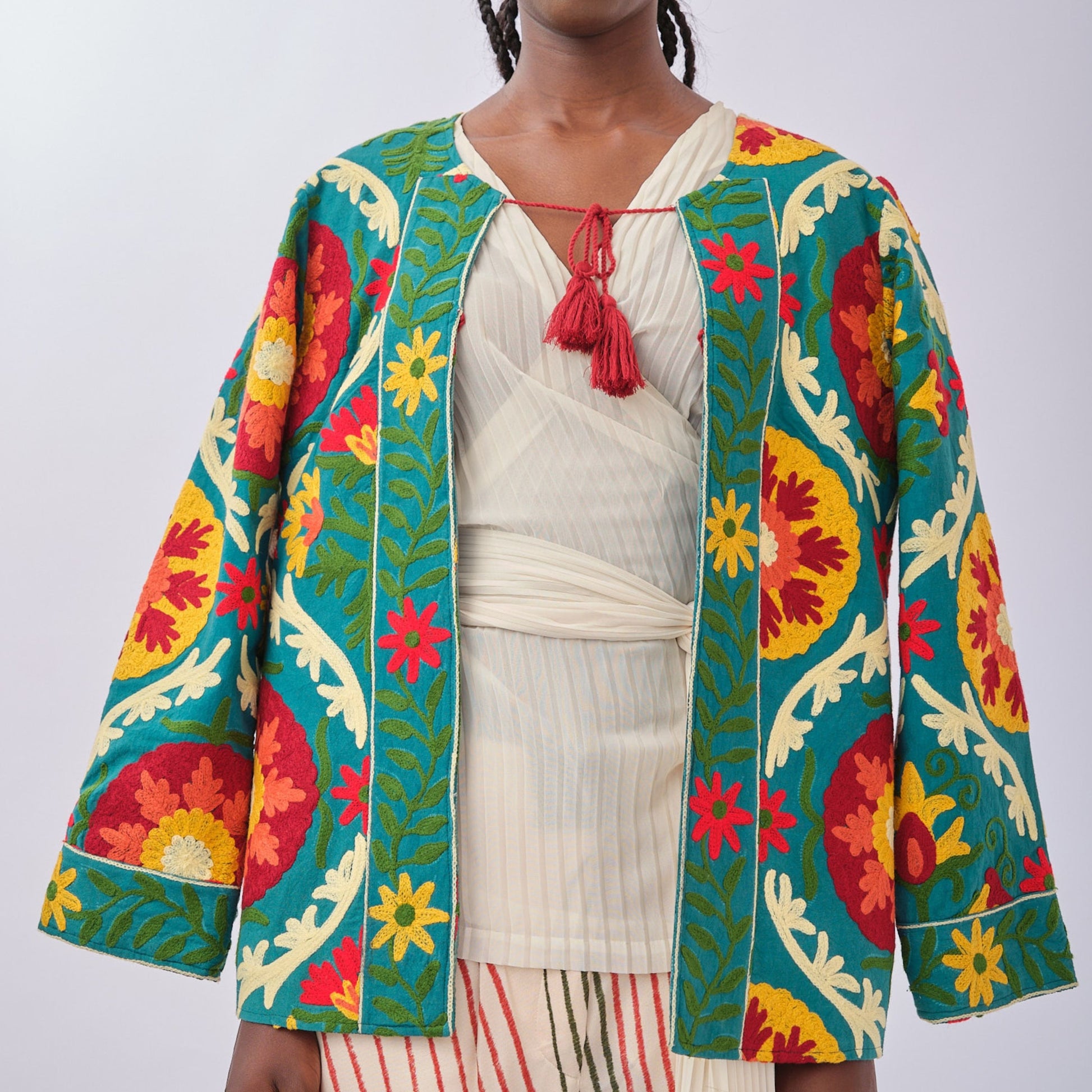 Casaqueto bordado florido