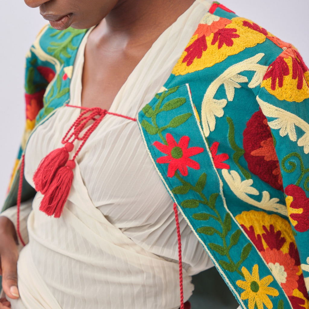 Casaqueto bordado florido