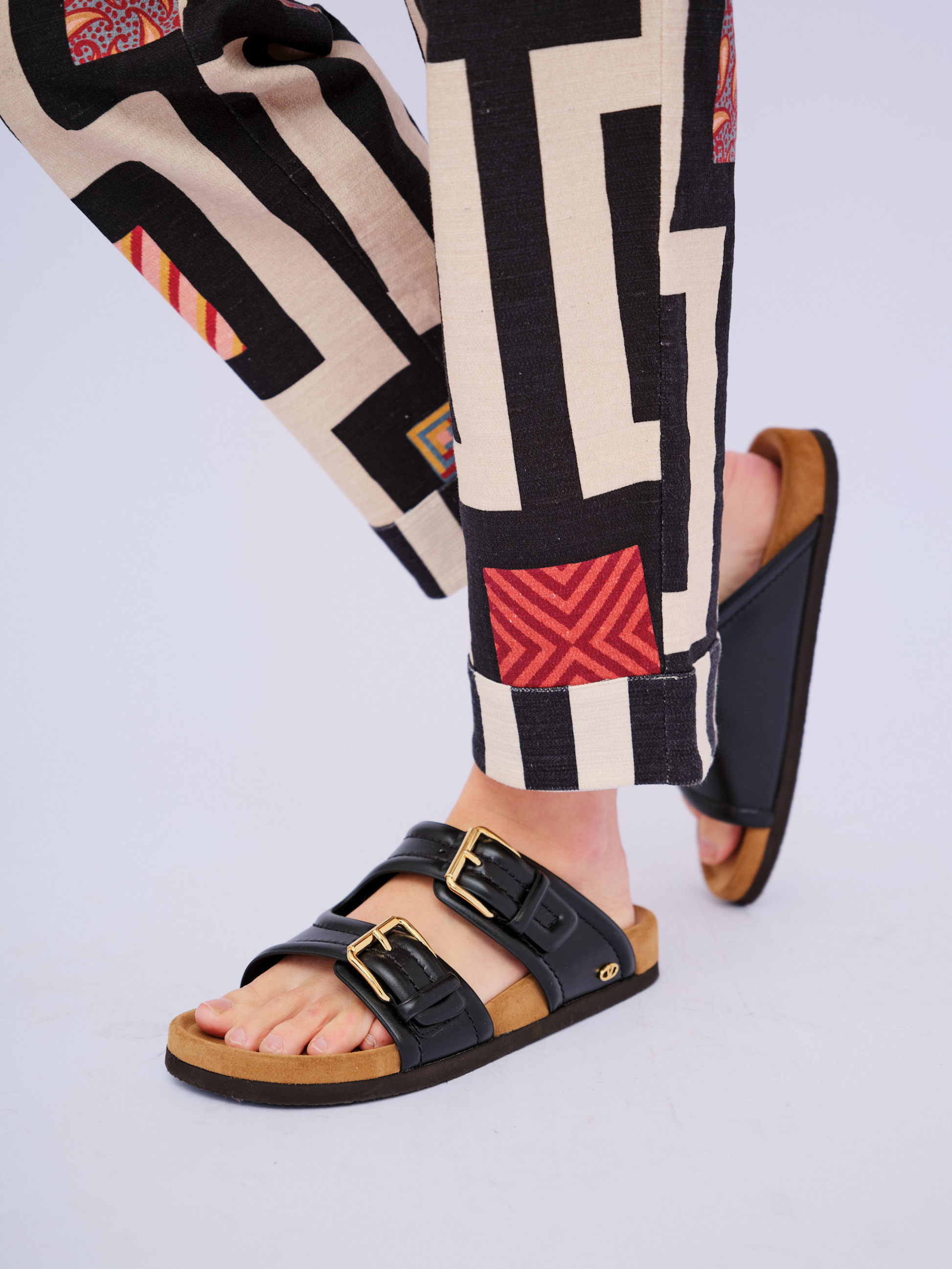 Sandália Papete Preta Valentino