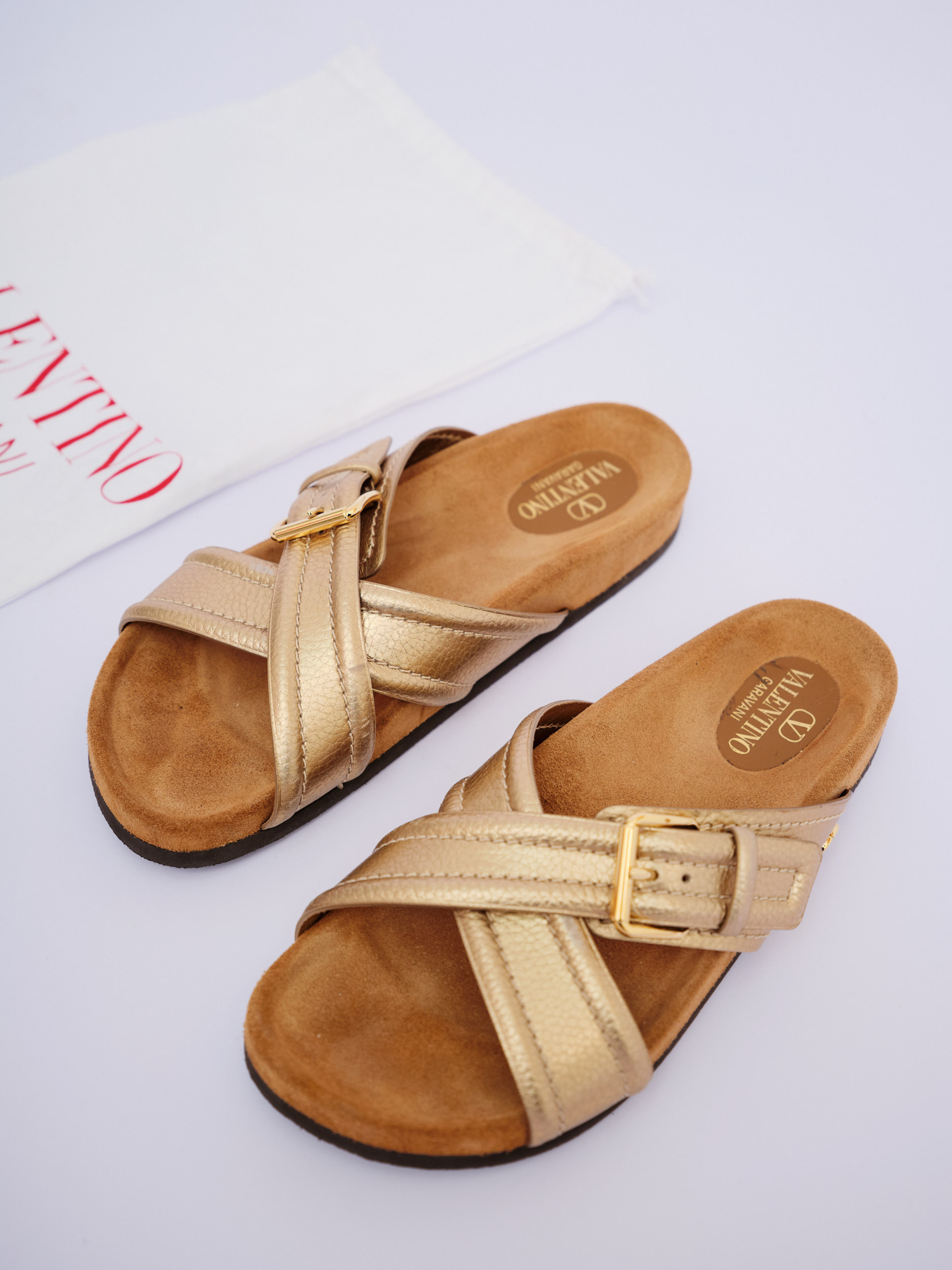 Sandália Papete Dourada Valentino