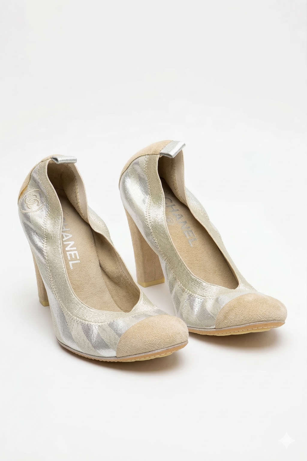 Salto Chanel Prateado