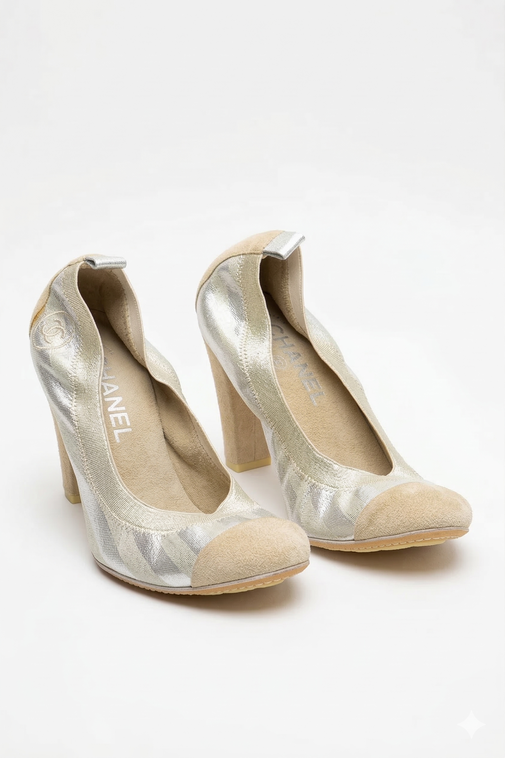 Salto Chanel Prateado