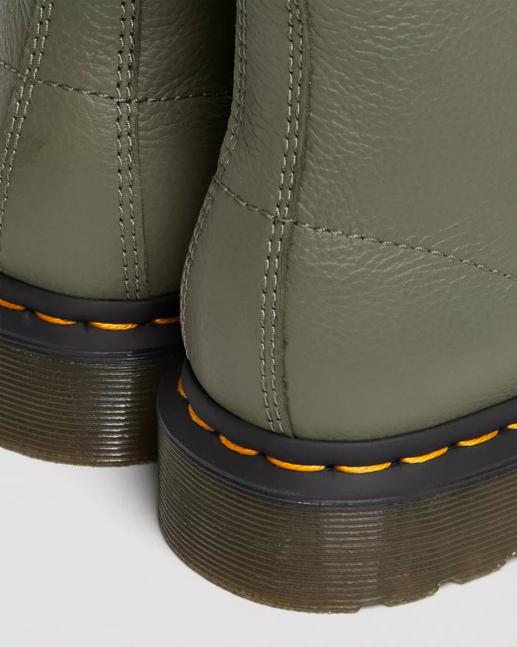 Bota Verde Dr. Martens
